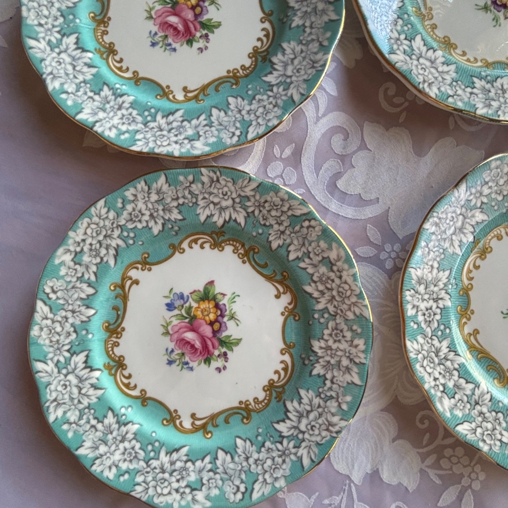 Ten Royal Albert Enchantment Bread Plates - Picture 2 of 3